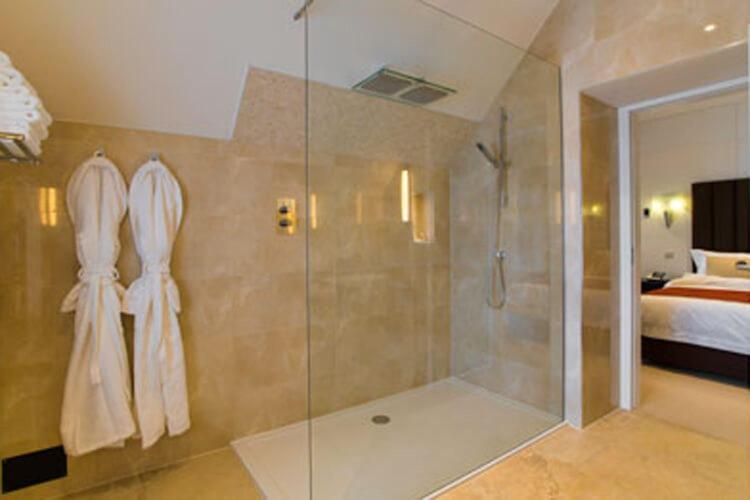 Cae Court Hotel Бридженд Экстерьер фото