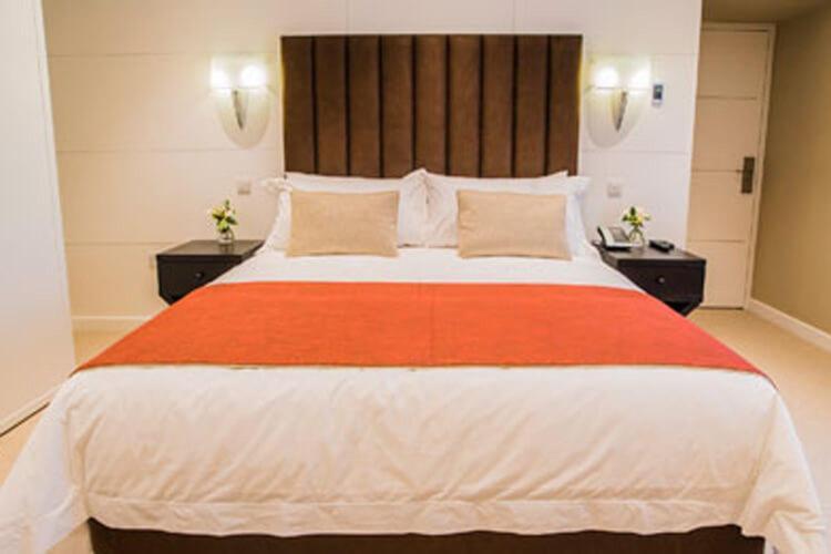 Cae Court Hotel Бридженд Экстерьер фото